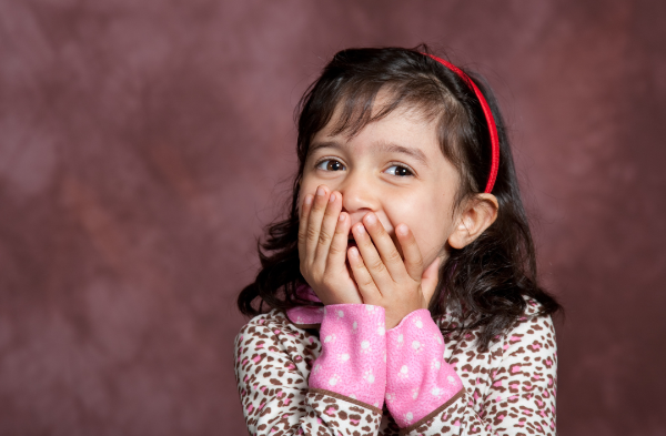 Pourquoi l'enfant répète-t-il ?